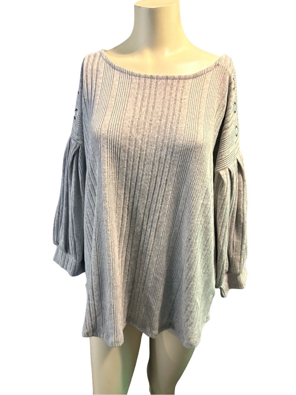 Adrienne Vittadini Light Gray Ribbed Balloon-Sleeve Knit Top
